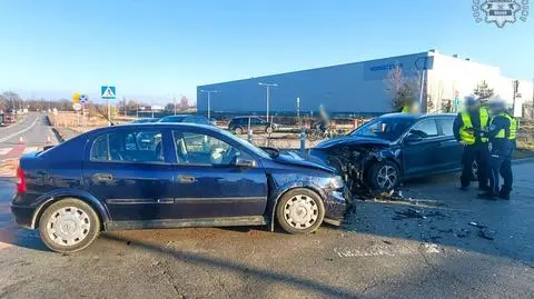 Czołowe zderzenie podczas ucieczki przed policją