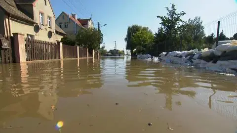 Fala kulminacyjna zbliża się do Głogowa. Relacja Reporterki TVN24 Katarzyny Rogali 