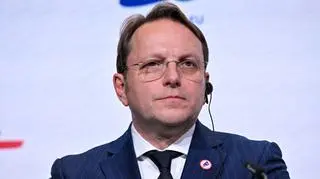 Węgierski komisarz i podejrzenie o szpiegostwo. Jest komentarz Komisji