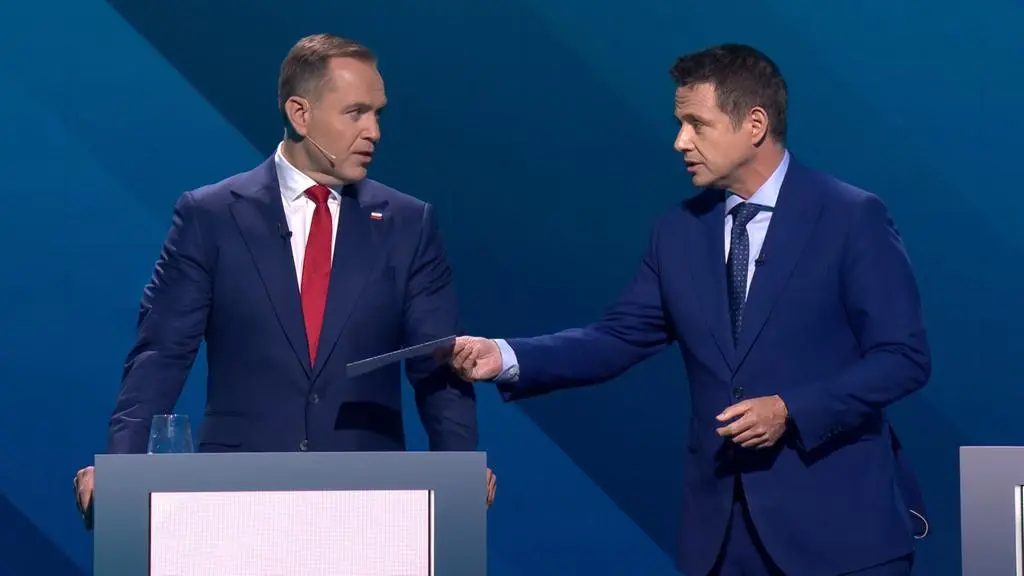 Karol Nawrocki i Rafał Trzaskowski podczas debaty 