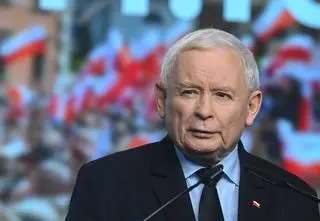 Kaczyński "zmienił nastawienie" do Hołowni. Po spotkaniach i słowach o "zamachu stanu"