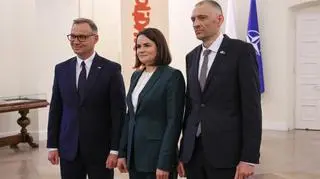 Andrzej Duda ze Swiatłaną i Siarhiejem Cichanouskimi