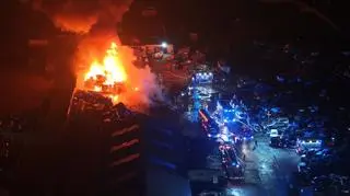 Pożar złomowiska w Stobnie