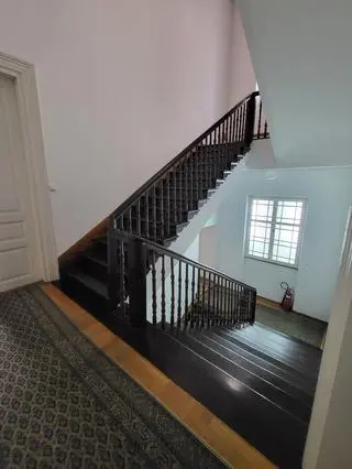 Kamienica po Konsulacie Generalnym Rosji w Krakowie