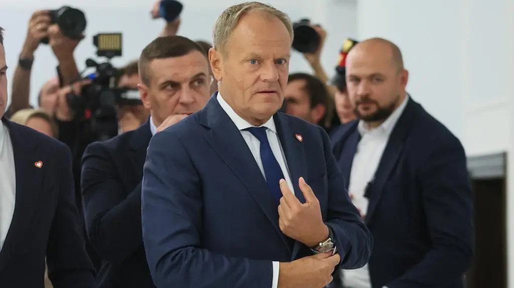 Zapowiedź głosowania nad wetem, uruchomione syreny, wiadomość premiera