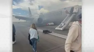 Kadr z nagrania z ewakuacji samolotu w Denver