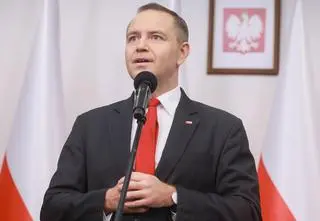 Propozycja w sprawie zaprzysiężenia "nie zastępuje rozstrzygnięcia"