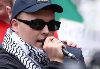 Setki fanów wspierają rapera przed sądem. Za kilka dni wystąpi w Warszawie