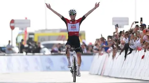 Pogaczar postawił kropkę nad i. Hat-trick Słoweńca w UAE Tour