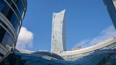 Pożar w apartamentowcu Złota 44. Ogień pojawił się w saunie