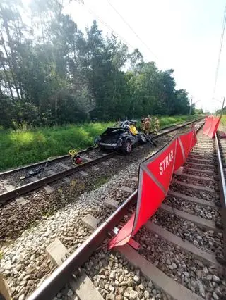 Wypadek na przejeździe kolejowym w Dachowej