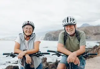 Radośni seniorzy mają większą chęć na aktywność fizyczną. "Psychologiczna tarcza ochronna" 