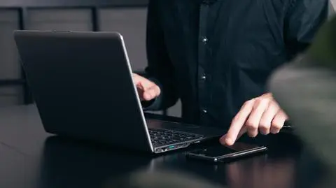 telefon szpieg hacker 