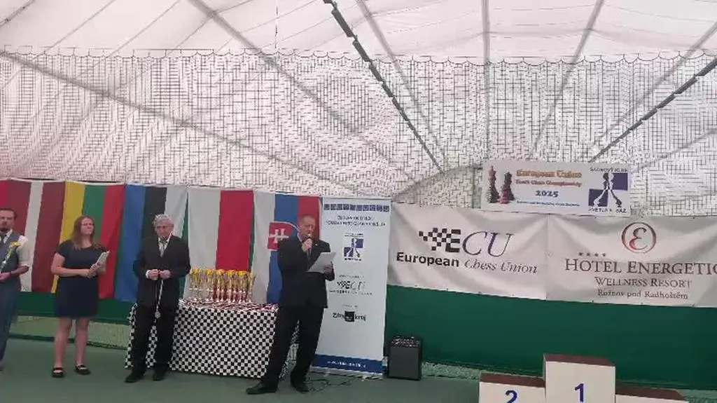 WhatsApp Video 2025-10-04 at 13