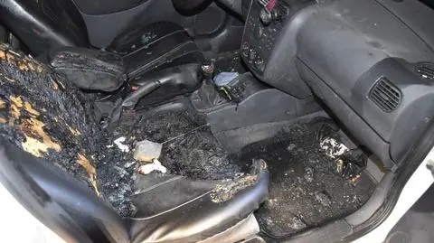 Spalone altany, auto i kosze na śmieci. Wiadomo, kto za tym stoi 