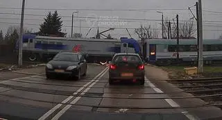 Do niebezpiecznego zdarzenia doszło na przejeździe kolejowym w Nowej Wsi Wielkiej