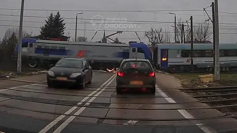 Do niebezpiecznego zdarzenia doszło na przejeździe kolejowym w Nowej Wsi Wielkiej