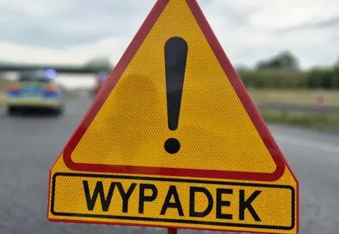 Potrącił strażaczkę i odjechał. Był pijany