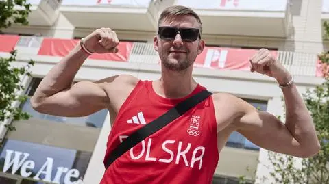 Poniesie polską flagę. "Powiedziałbym takiej osobie, żeby popukała się w czoło"