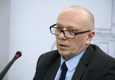 Generał Pytel zatrzymany na lotnisku. Miał lecieć na wakacje