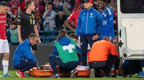 Karetka na murawie. Fatalna kontuzja piłkarza Wisły Kraków