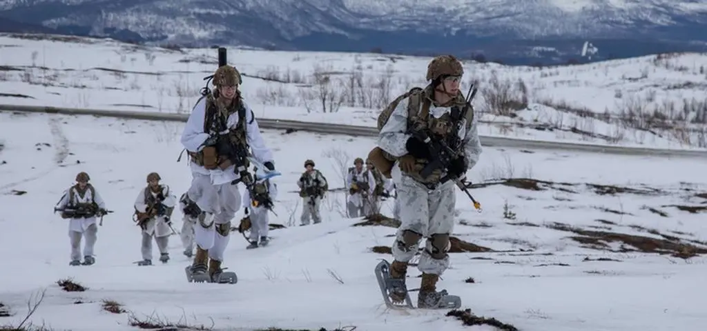 "Oni mają miasta w Arktyce. My mamy tylko wioski". Kulisy rywalizacji państw na dalekiej północy