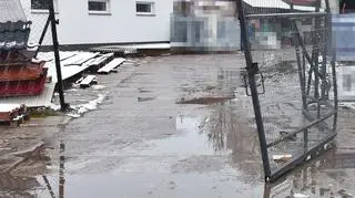 Kradnąc busa staranował bramę 