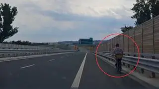 30-latka wjechała rowerem na drogę ekspresową
