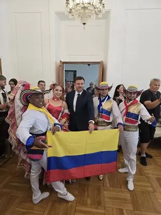 Prezydent Zamościa Rafał Zwolak w trakcie festiwalu Eurofolk