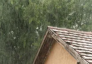 Gdzie jest burza? Miejscami wciąż obficie pada