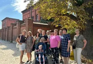 122 uchodźców straci schronienie. Wojewoda zapowiada pomoc