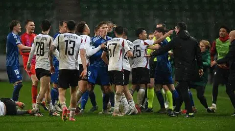 Awantura w meczu Legii. "Nie pozwolę, by ktoś startował do młodszego kolegi"