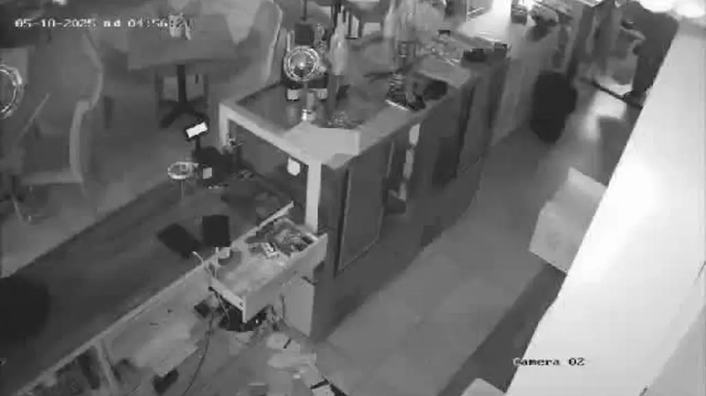 Wizerunek mężczyzny został zarejestrowany na kamerach monitoringu