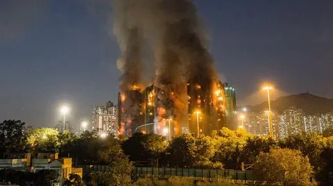 Pożar wieżowców w Hongkongu