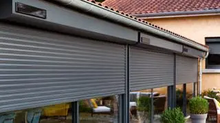 Aktualnie czytasz: Efektywność energetyczna zaczyna się od okien - czyli jak automatyczne osłony mogą pomóc w redukcji emisji CO2