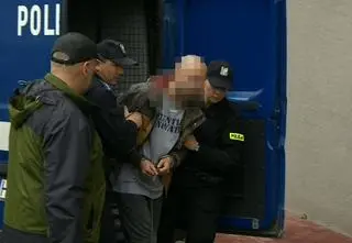 Atakował nożami ludzi w galerii, jedną osobę zabił. Może wyjść na wolność