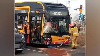 Kolizja z udziałem miejskiego autobusu 