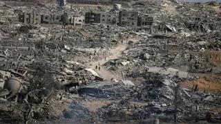 Życie wraca do miasta Gaza
