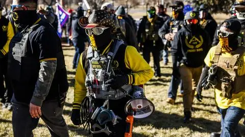 Kongresmen pozywa Trumpa, Giulianiego i Proud Boys