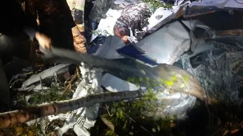 Awaryjne lądowanie w tajdze, samolot się rozbił. Służby odnalazły czarną skrzynkę