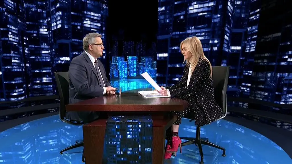 Komorowski: Bury jest źródłem wstydu powoływanie się na niego to głupota