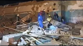 Służby ratownicze na miejscu pożaru 