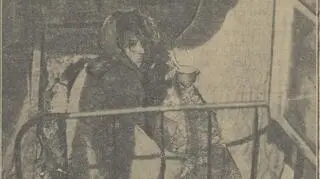 "Na barłogu ze starych szmat leżała skurczona, naga, młoda kobieta"