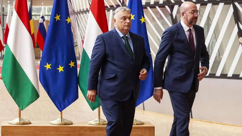 Przewodniczący Rady UE Charles Michel i Viktor Orban w Brukseli