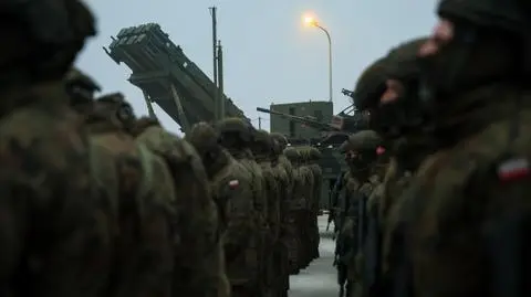 Sochaczew, 18.12.2025. Baterie systemu obrony przeciwlotniczej prezentowane podczas uroczystości ogłoszenia osiągnięcia pełnej gotowości 37. dywizjonu rakietowego Obrony Powietrznej