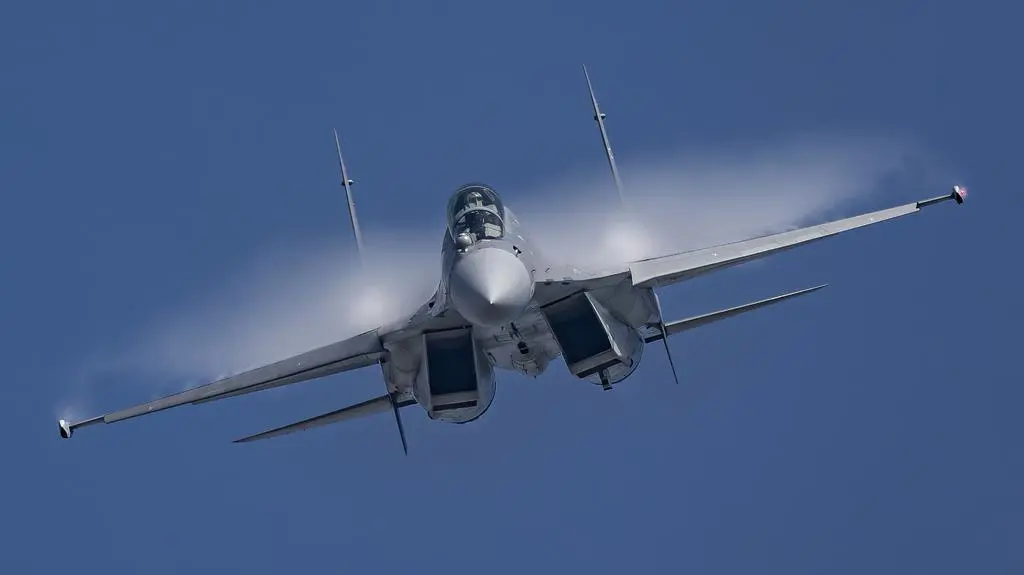 Chiński myśliwiec J-16