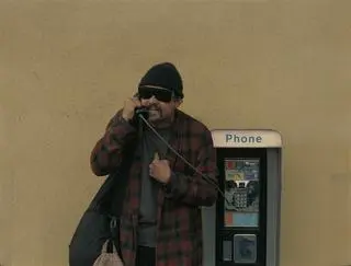 Leonardo DiCaprio w filmie "Jedna bitwa po drugiej", reż. Paul Thomas Anderson