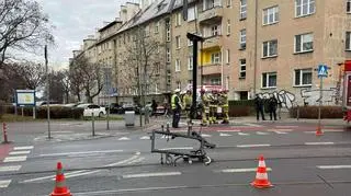 Połamany pantograf wybił szybę w tramwaju