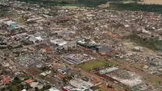 "Jakby zrzucono bombę atomową". 80 procent miasta zniszczone