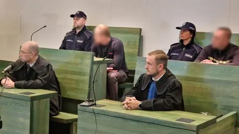 Oskarżeni Łukasz G. i Sebastian W. w sądzie